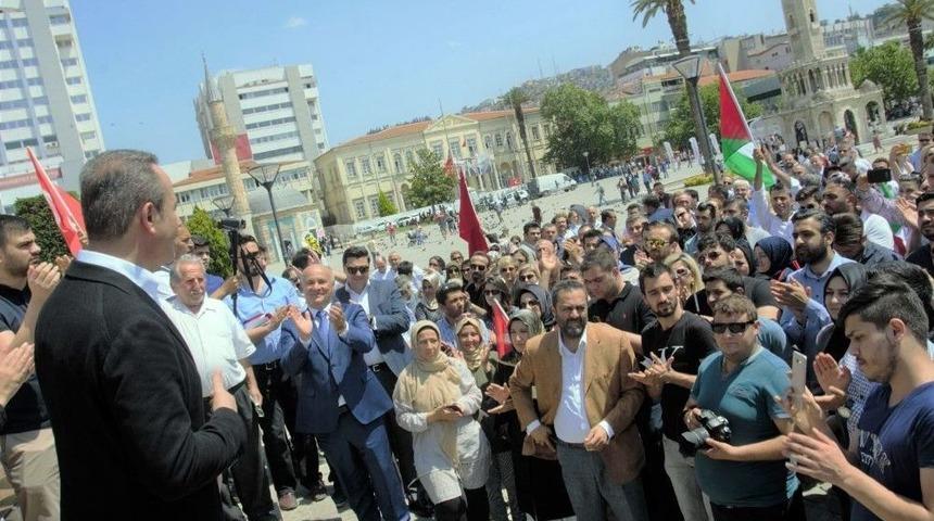 İzmir&rsquo;deki Vatandaşlar Kud&uuml;s İ&ccedil;in Tek Y&uuml;rek