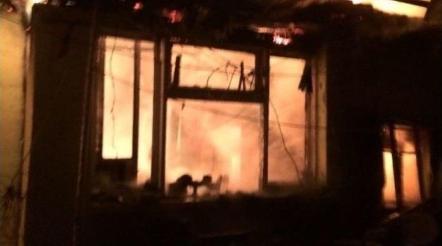 Sadece Kuran-ı Kerim Yanmadı