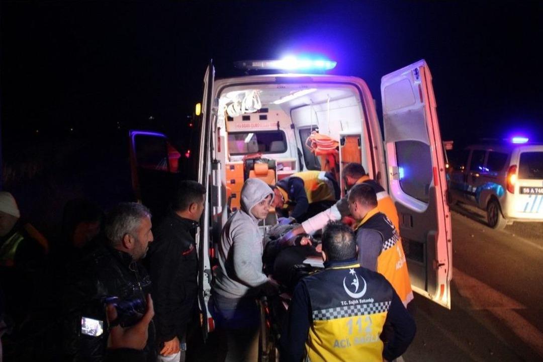 Uyulama Noktasında Ka&ccedil;an Ara&ccedil; Takla Attı