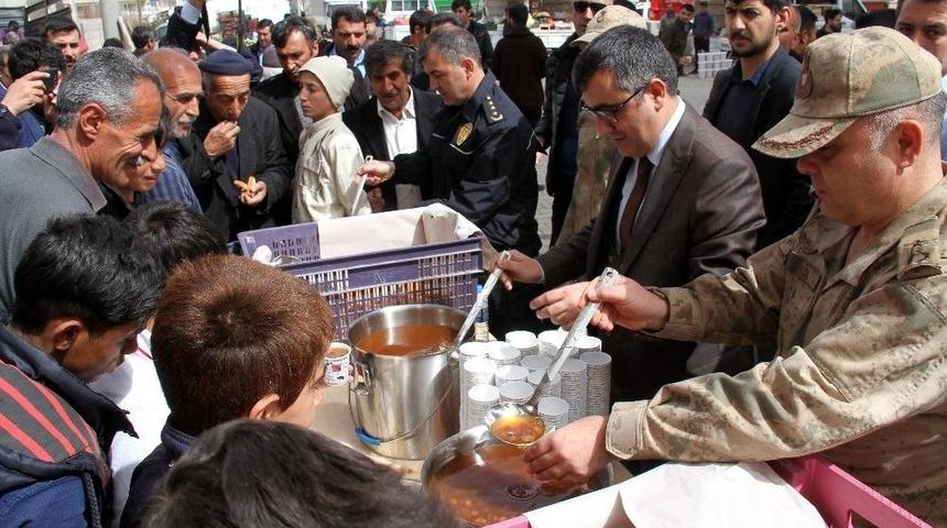 Muradiye&rsquo;de &lsquo;&ccedil;anakkale Şehitleri&rsquo; Anıldı