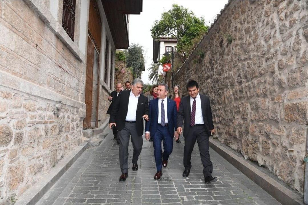 Başkan B&ouml;cek, Esnafla Buluştu