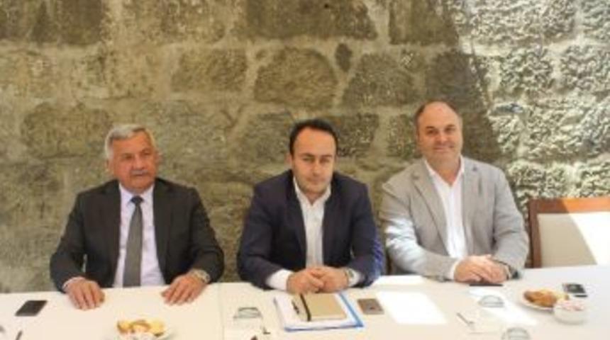 Giresun İl Genel Meclisi Başkanı Şahin Basın Toplantısı D&uuml;zenledi