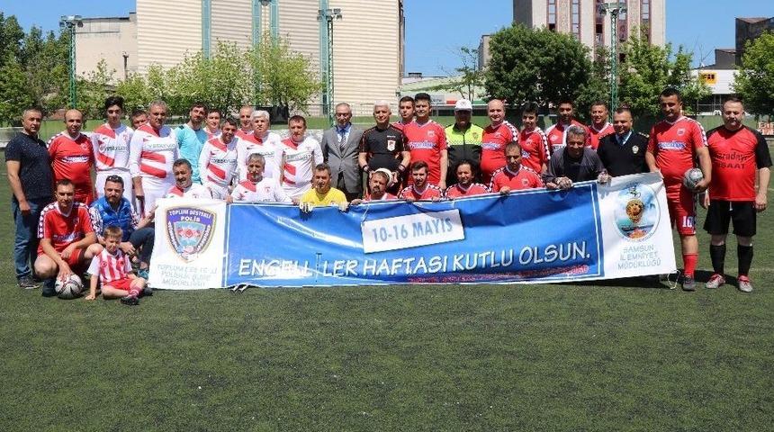 Samsun&rsquo;da Engelliler İle Polisler Futbol Ma&ccedil;ında Karşı Karşıya Geldi