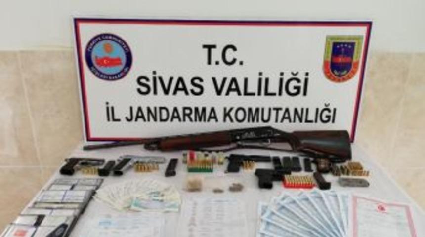 Sivas’taki Tefecilik Operasyonunda 2 Tutuklama