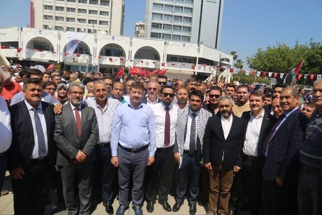 Mersin’de İsrail Katliamı Protesto Edildi