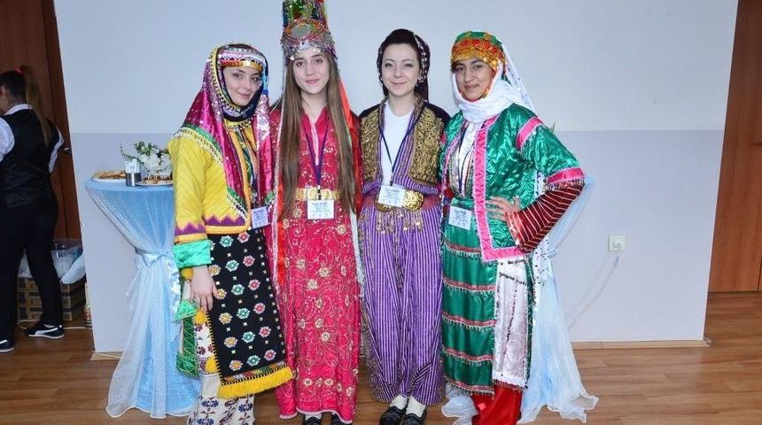 Ulusal Halk Oyunları &Ccedil;alıştayı Balıkesir&rsquo;de Başladı