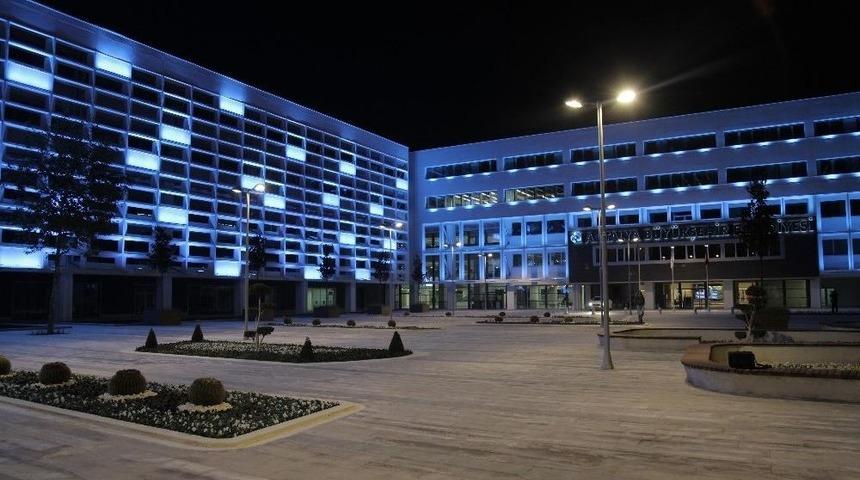 B&uuml;y&uuml;kşehir Belediyesi Işıklarını &Ccedil;evre İ&ccedil;in Kapatıyor