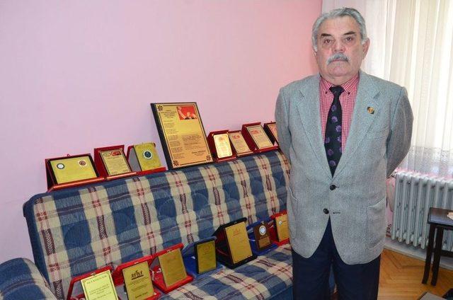 (&ouml;zel Haber) Balıkesirli Şair Destek Bekliyor 1