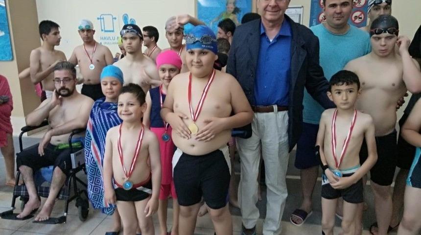 Su Sporları Merkezi&rsquo;nde En G&uuml;zel Madalya Sevinci