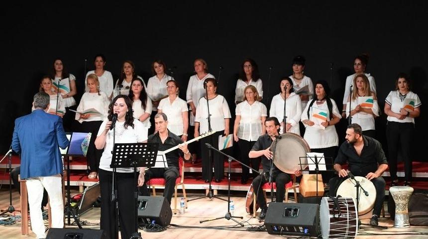 Thm Kadınlar Korosu &lsquo;anneler&rsquo; İ&ccedil;in S&ouml;yledi