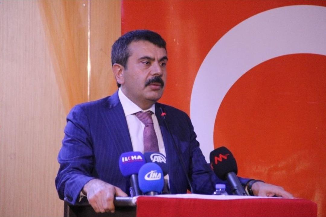 T&uuml;rkiye&rsquo;de 2 Milyon 300 Bin Kişi Okuma Yazma Bilmiyor