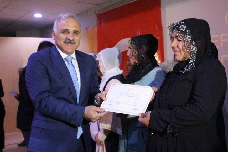 Türkiye’de 2 Milyon 300 Bin Kişi Okuma Yazma Bilmiyor G4