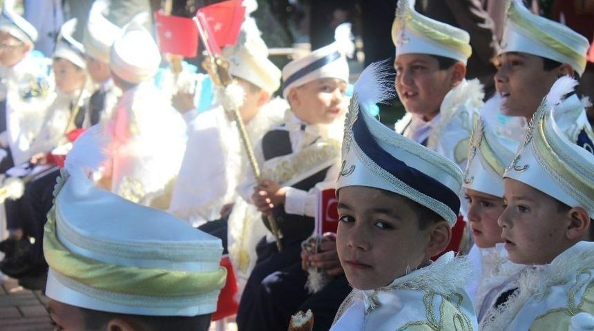 &Uuml;nye&rsquo;de 7. S&uuml;nnet Ş&ouml;leni