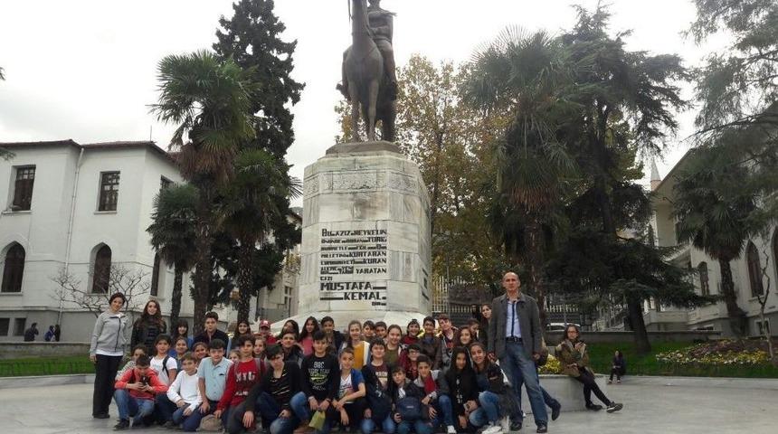 İzmitli 4 Bin &Ouml;ğrenci Bursa&rsquo;yı Gezdi
