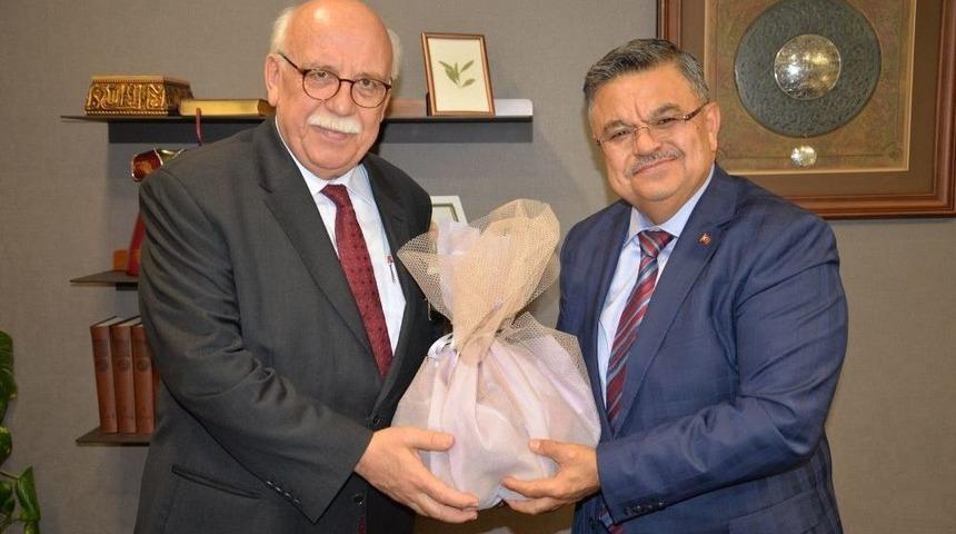 Başkan Yağcı, Eski K&uuml;lt&uuml;r Ve Turizm Bakanı Avcı&rsquo;yla Bir Araya Geldi