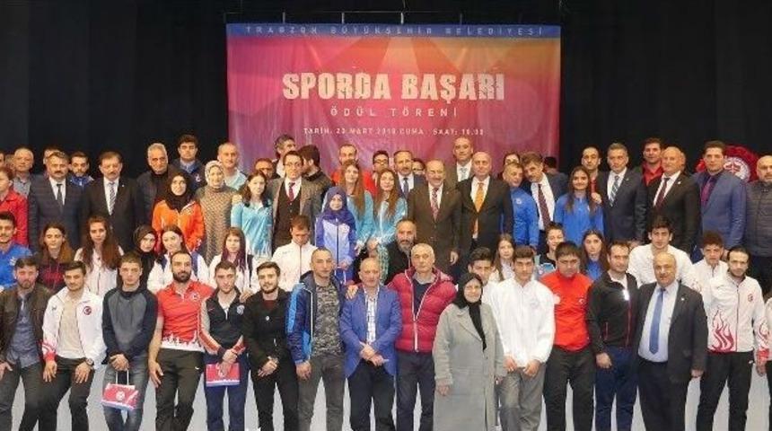 Trabzon’da 102 Bireysel Sporcu İle 8 Kulübe Yaklaşık 200 Bin Tl Para Ödülü Verildi
