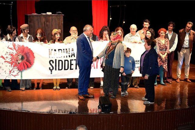 Sbşt Oyuncuları Kadına Şiddete &ldquo;hayır&rdquo; Dedi 1