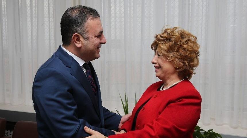 Başkan Ercan&rsquo;dan &Ouml;ğretmenlerine Vefa Ziyareti