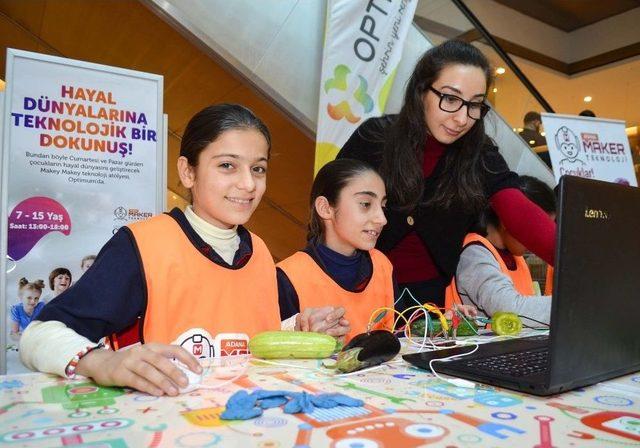 K&uuml;&ccedil;&uuml;k Mucitler Bilişim Teknolojisiyle Hem Eğlendi Hem &Ouml;ğrendi 2