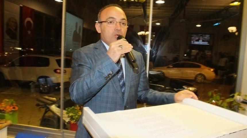 Burhaniye&rsquo;de Eğitime Destek Ve Dayanışma Gecesi