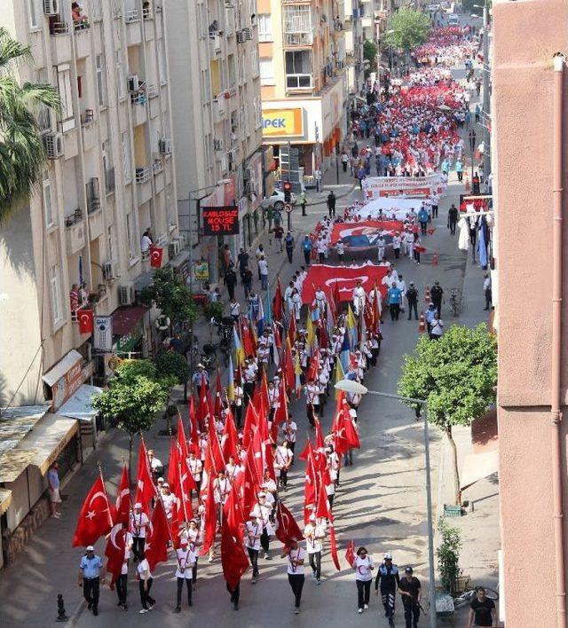 Mersin’de Gençlik Yürüyüşü Yapıldı