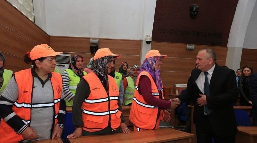 Bolu Belediyesi&rsquo;nden Bin 276 Personele Ramazan Kolisi