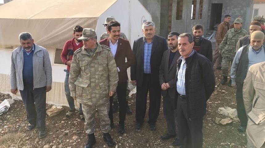 Vali Kalkancı Depremzedelerin Sorunlarını Dinledi