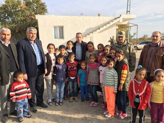 Vali Kalkancı Depremzedelerin Sorunlarını Dinledi 2