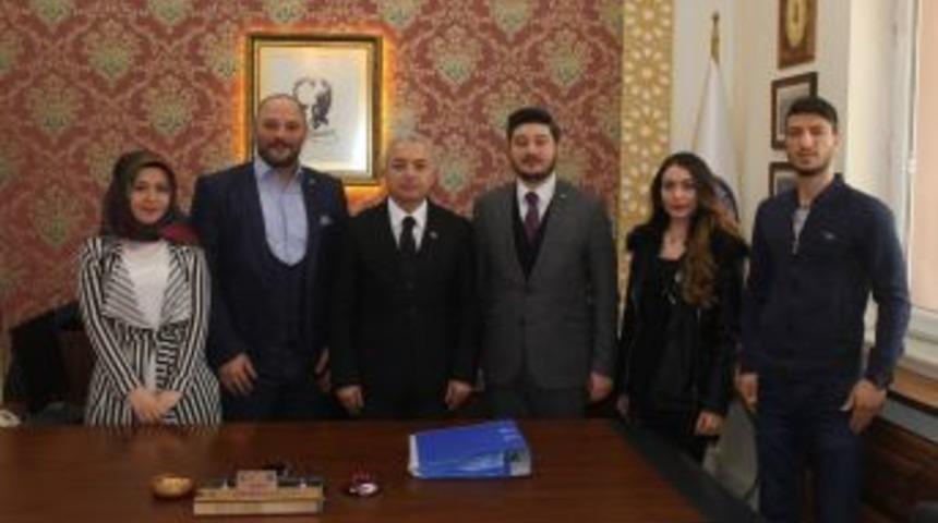 Kaymakam Turan, Manisalı Gen&ccedil; İş Adamlarını Ağırladı