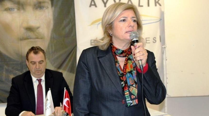 Ayvalık Kasaid&rsquo;ten &lsquo;kadına Şiddetle M&uuml;cadele G&uuml;n&uuml;&rsquo; A&ccedil;ıklaması