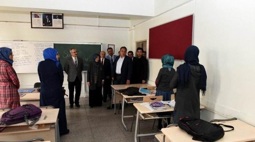 Vali Tekinarslan İmam Hatip Lisesinde İncelemelerde Bulundu