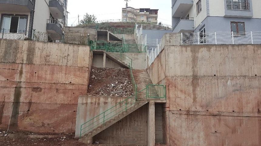 İzmit Belediyesi &Ccedil;evre D&uuml;zenleme &Ccedil;alışmalarını S&uuml;rd&uuml;r&uuml;yor