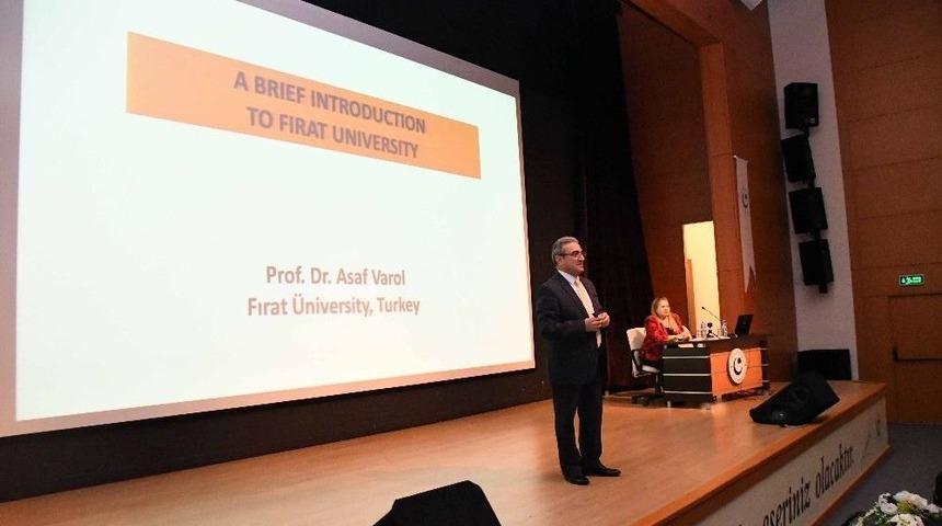 &lsquo;siber G&uuml;venlik Ve İnternetin Sosyal Boyutu&rsquo; Konulu Konferans D&uuml;zendi