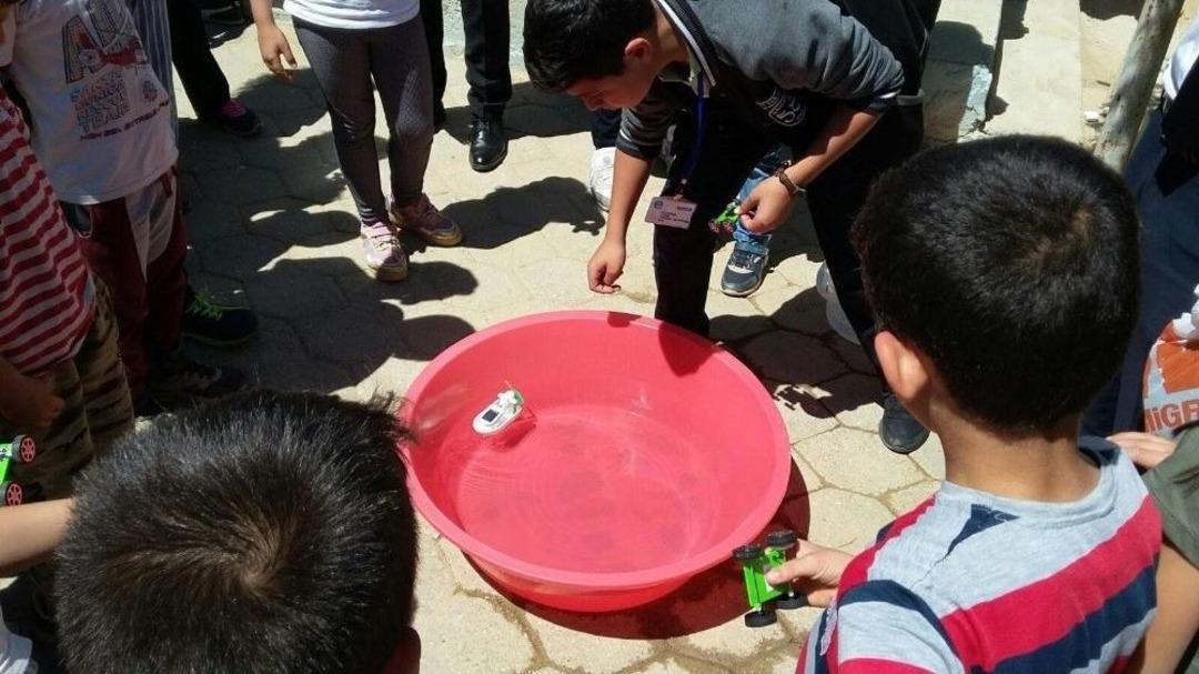 Kardeş Okul &Ouml;ğrencilerini Sevindirdiler