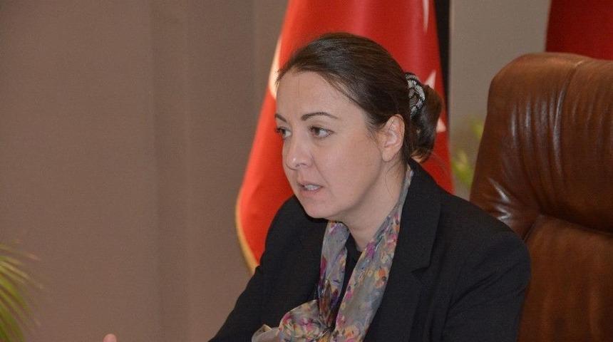 Ak Parti Eskişehir İl Kadın Kolları Başkanı Yal&ccedil;ın&rsquo;dan Kadına Y&ouml;nelik Şiddetle M&uuml;cadele G&uuml;n&uuml; A&ccedil;ıklaması