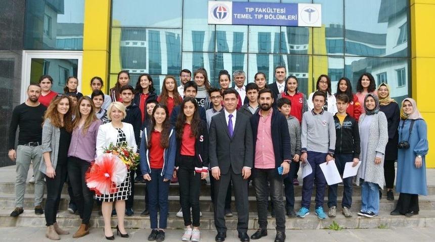 Beyin Farkındalığı Haftası Ga&uuml;n&rsquo;de Etkinliklerle Kutlandı