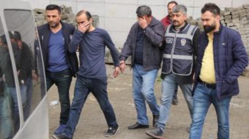 Benzinliği Soyan Hırsızlar G&uuml;venlik Kamerası Kayıt Cihazını Da &Ccedil;aldı