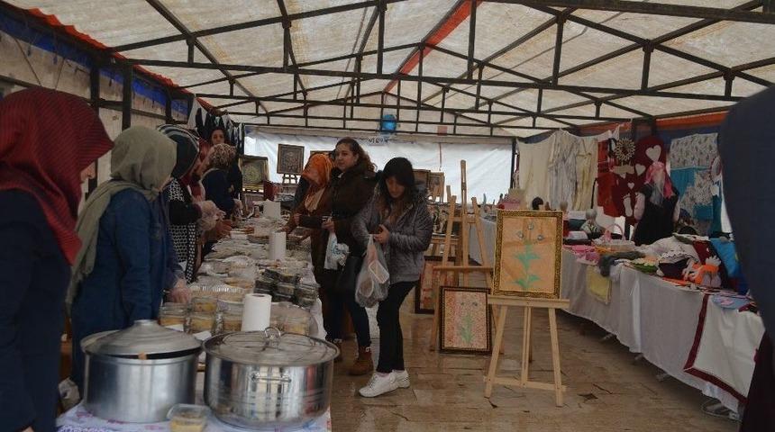 &Ouml;ks&uuml;z Ve Yetim &Ccedil;ocuklar Yararına Kermes