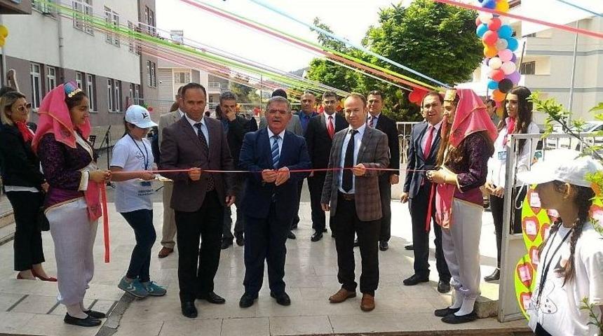 Ortaokul &Ouml;ğrencilerinden &ldquo;bilim Fuarı&rdquo;