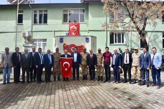 Tekirdağ’ın Belediye Başkanları Sınırdaki Mehmetçikle Buluştu