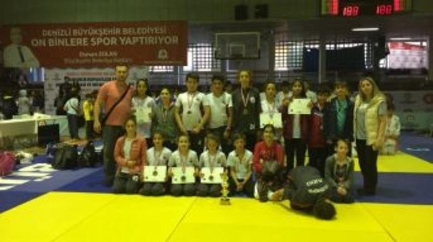 Judocular Denizli&rsquo;den Madalya İle D&ouml;nd&uuml;
