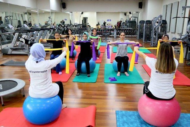 Engelli Aileleri Sıkıntılarını Pilates Topuyla Atıyor