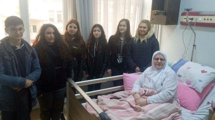 Bayrampaşalı &Ouml;ğrencilerden Regaip Kandili&rsquo;nde &Ouml;rnek Davranış