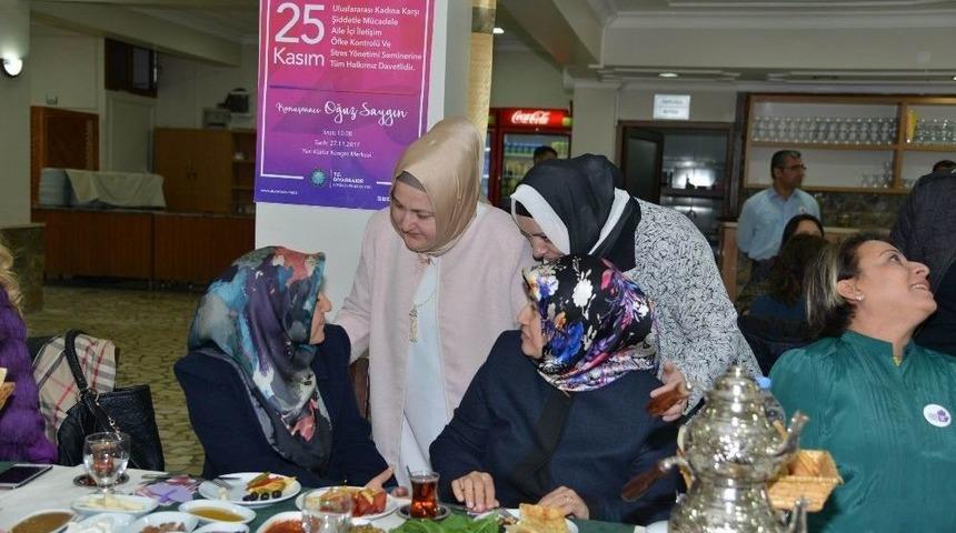 L&uuml;tfiye Atilla Kadınlarla Bir Araya Geldi