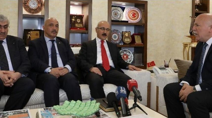 Kalkınma Bakanı Elvan’dan Başkan Sekmen’e Övgü