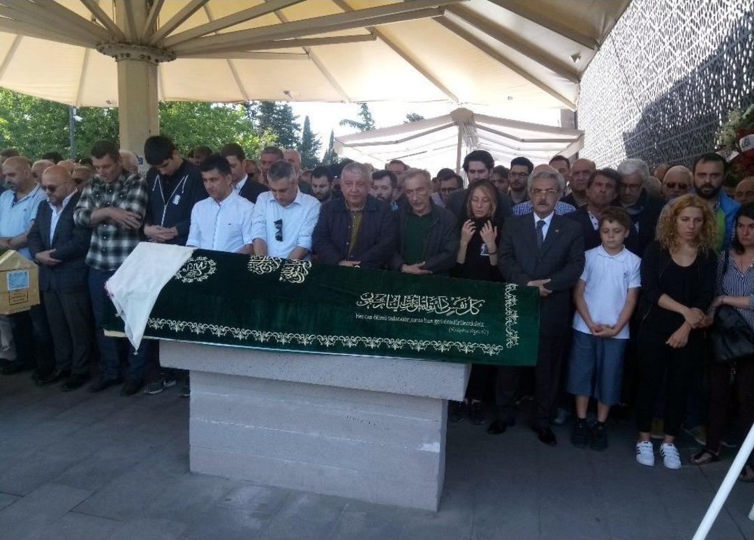 Nebahat &Ccedil;ehre&rsquo;nin Acı G&uuml;n&uuml;