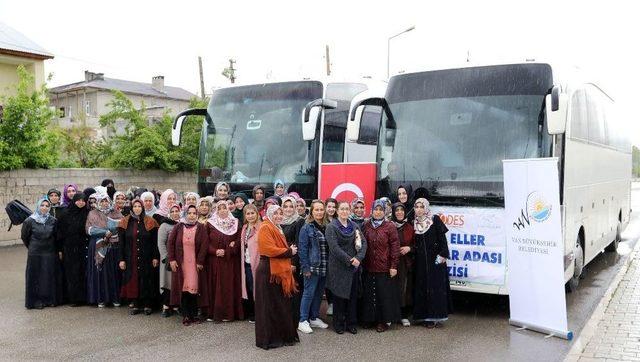 Anneler, “umutlu Eller” Projesiyle Mavi Tura Çıktılar