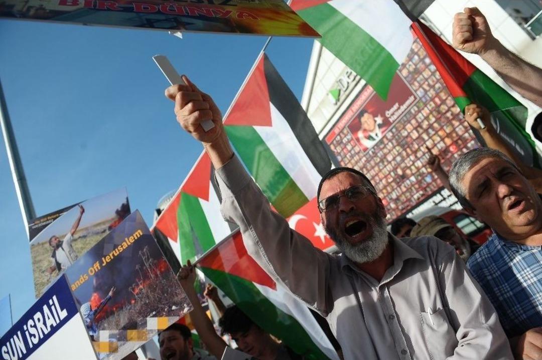 Bursa&rsquo;da Filistin İ&ccedil;in Gıyabi Cenaze Namazı