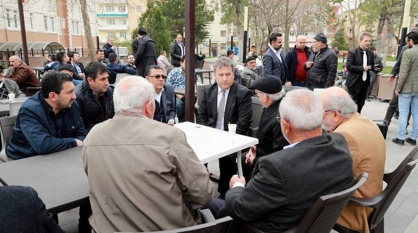 Başkan Palancıoğlu’ndan Vatandaşlara İkram