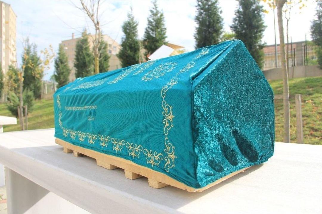 Esenyurt&rsquo;ta Asans&ouml;r Boşluğuna D&uuml;şen Bebek Son Yolculuğuna Uğurlandı